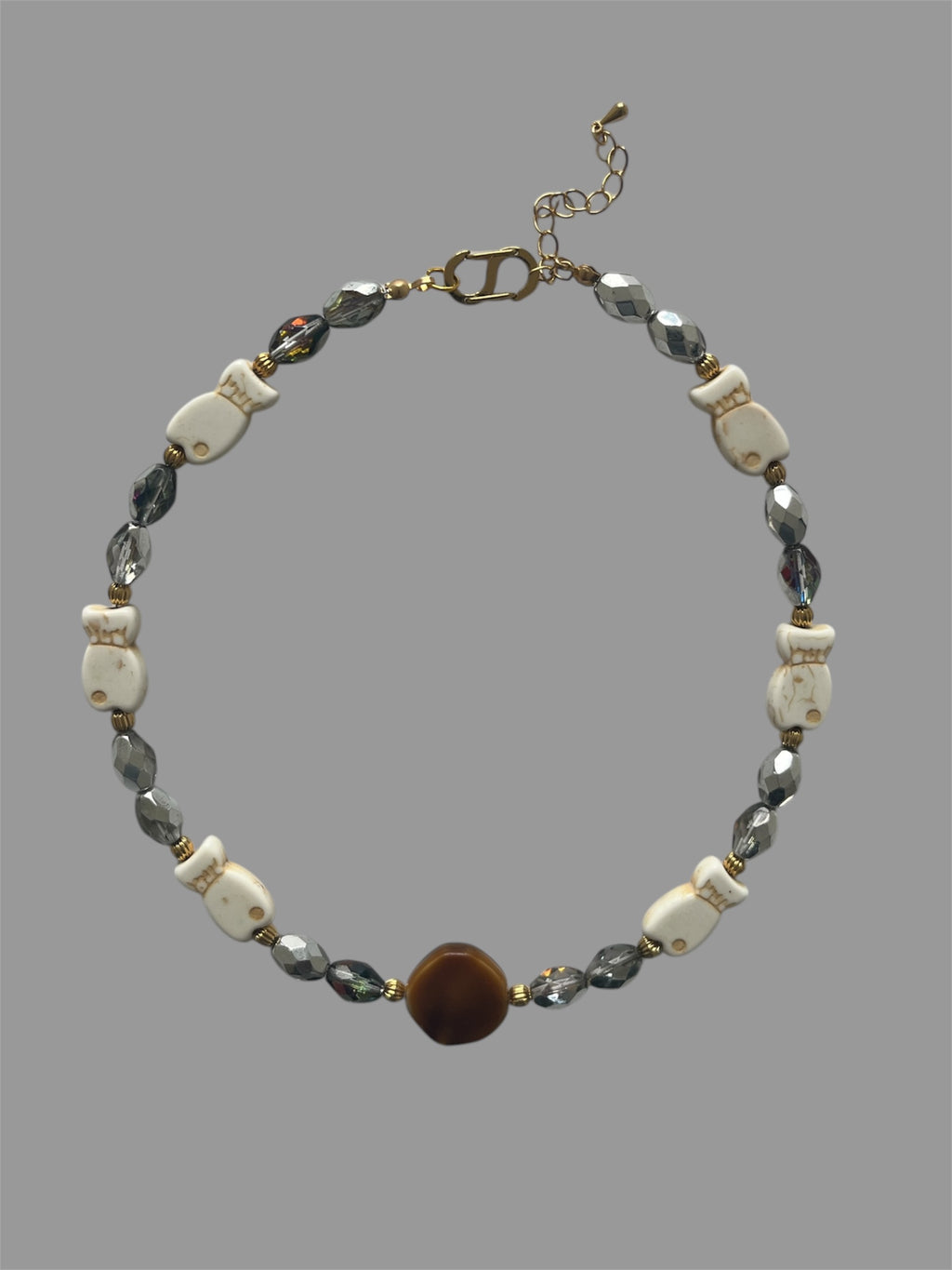 Fishes on beads necklace